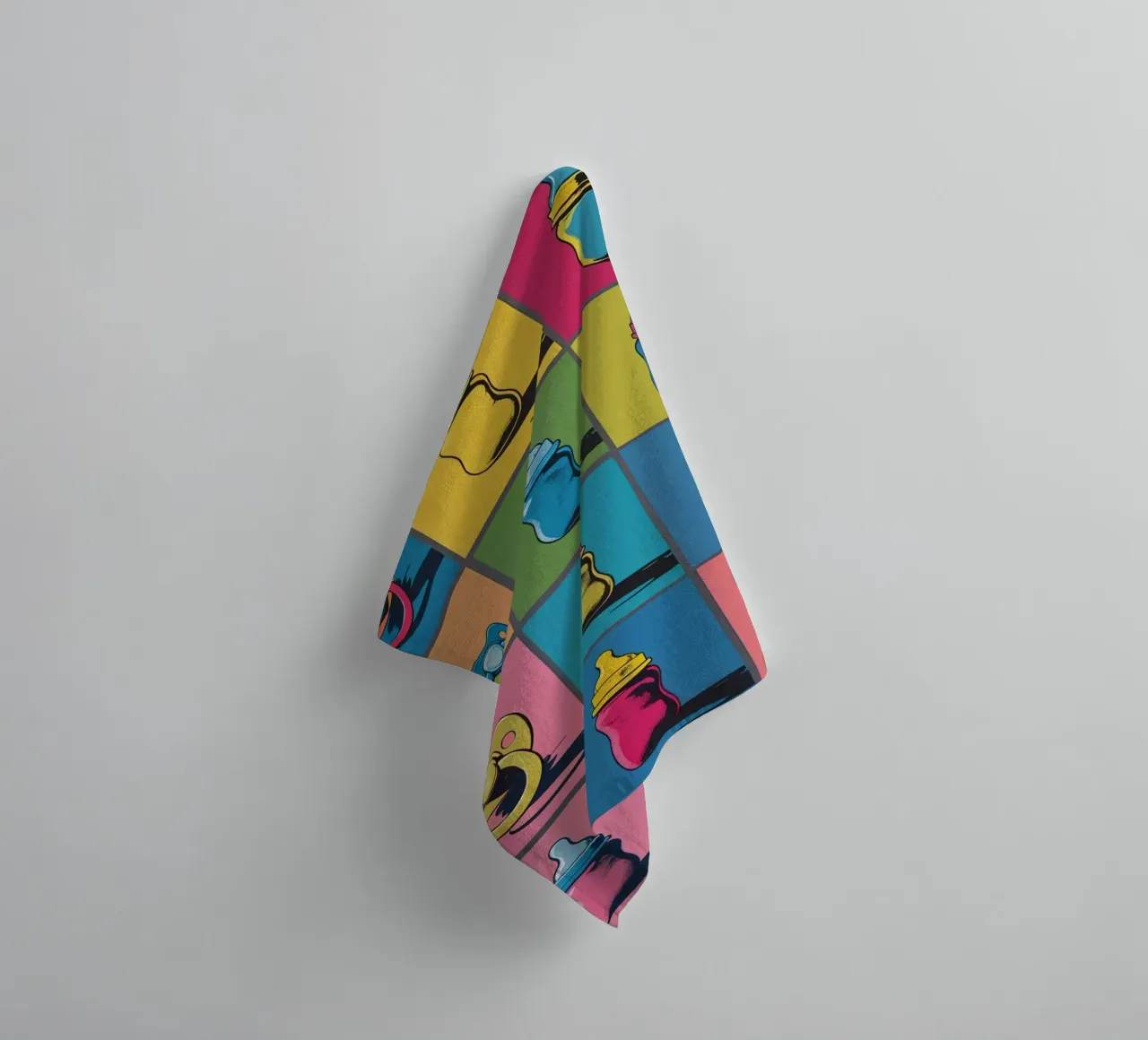 Biberon e ciucci in un layout a griglia asciugamano da bagno da DesignDoodle