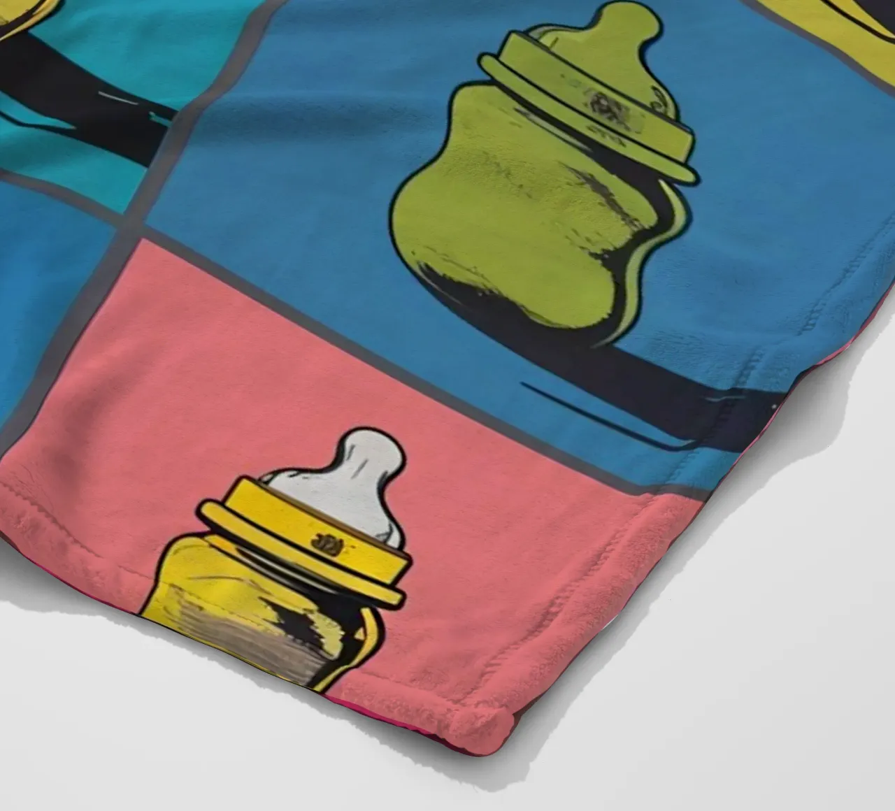 Biberon e ciucci in un layout a griglia coperta in pile da DesignDoodle