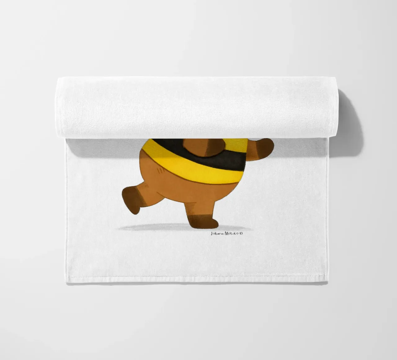 Capybara wearing a Bee Costume telo mare da julianamotzko