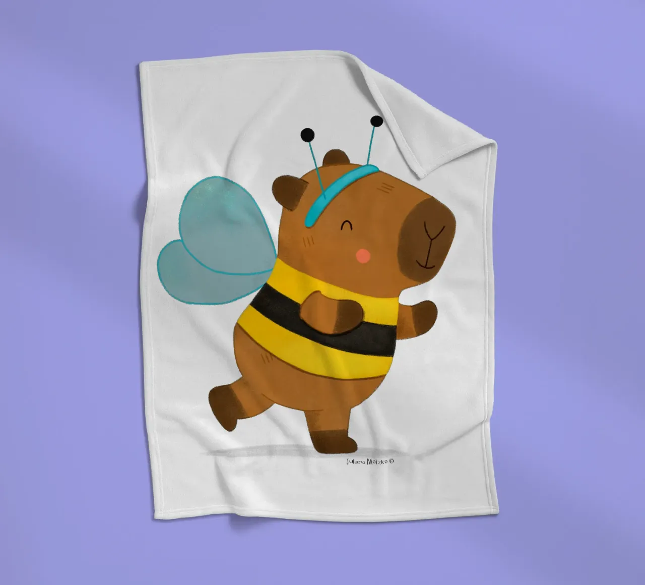 Capybara wearing a Bee Costume coperta in pile da julianamotzko