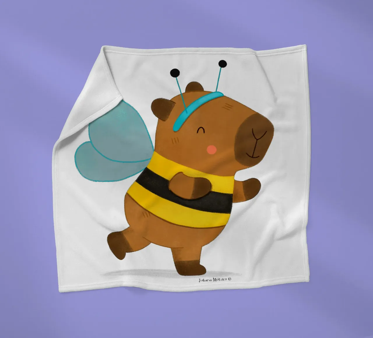 Capybara wearing a Bee Costume coperta in pile da julianamotzko