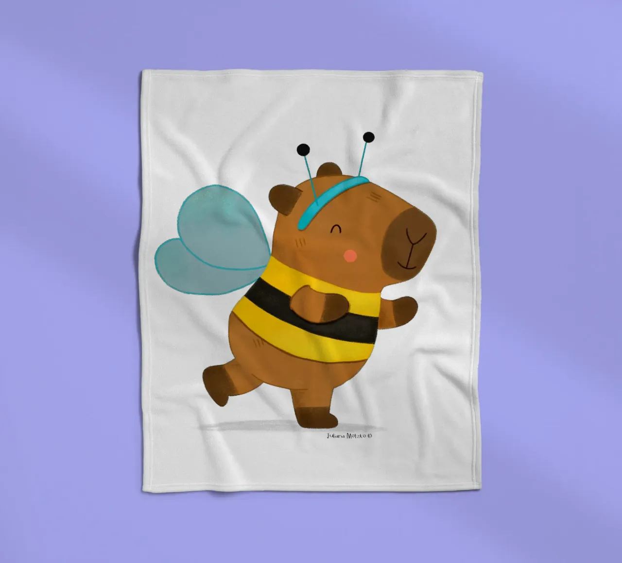 Capybara wearing a Bee Costume coperta in pile da julianamotzko