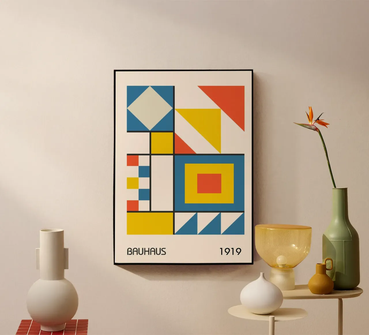 Cuadrados y triángulos geométricos de colores primarios Bauhaus 1919 metacrilato de Grungeo
