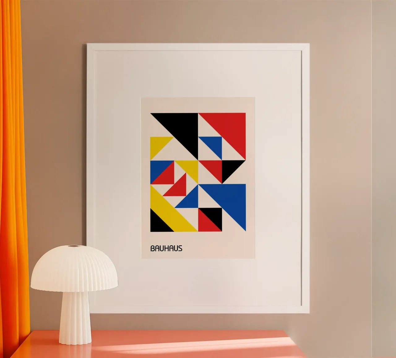 Bauhaus Primaire Driehoek Abstracte Print | Rood Blauw Geel hahnemühle van Grungeo