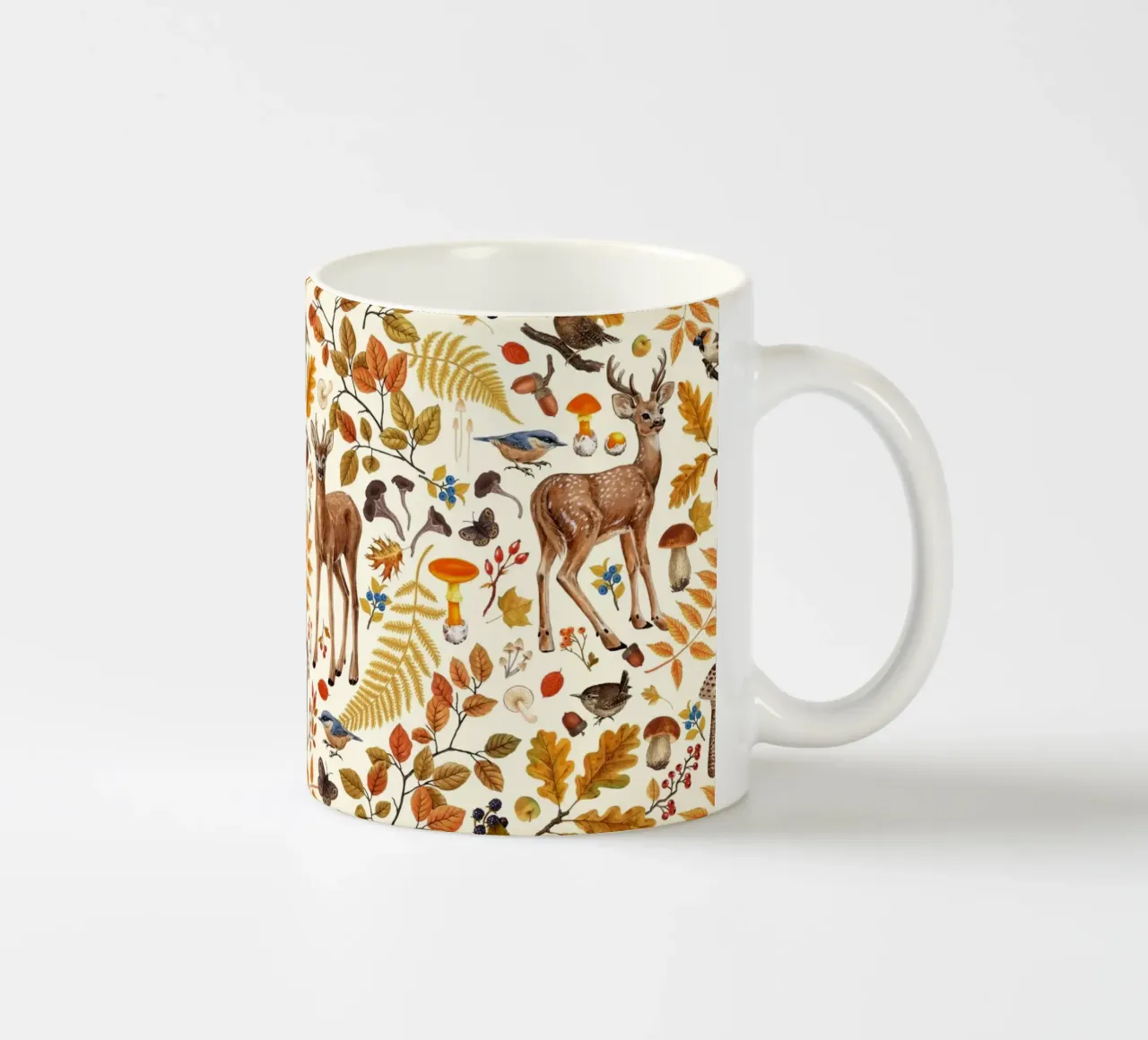 Herfstflora en -fauna op gebroken wit keramische mok van Painted Nature