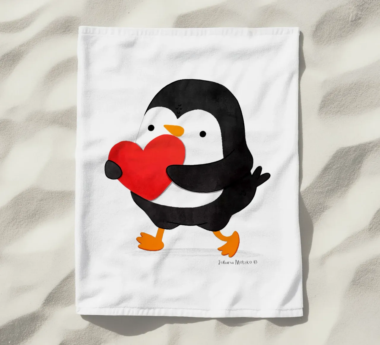 Penguin holding a big red heart telo mare da julianamotzko