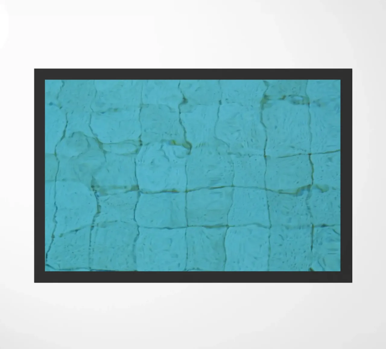 Increspature sulla superficie di una piscina zerbino da byrieneke