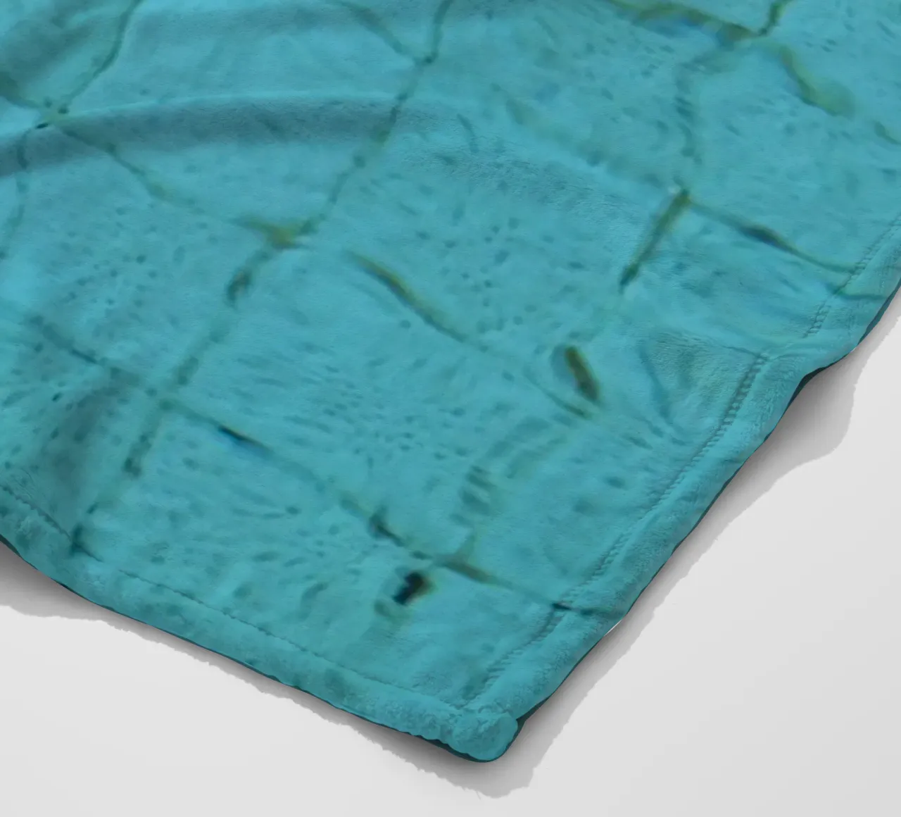 Increspature sulla superficie di una piscina coperta in pile da byrieneke