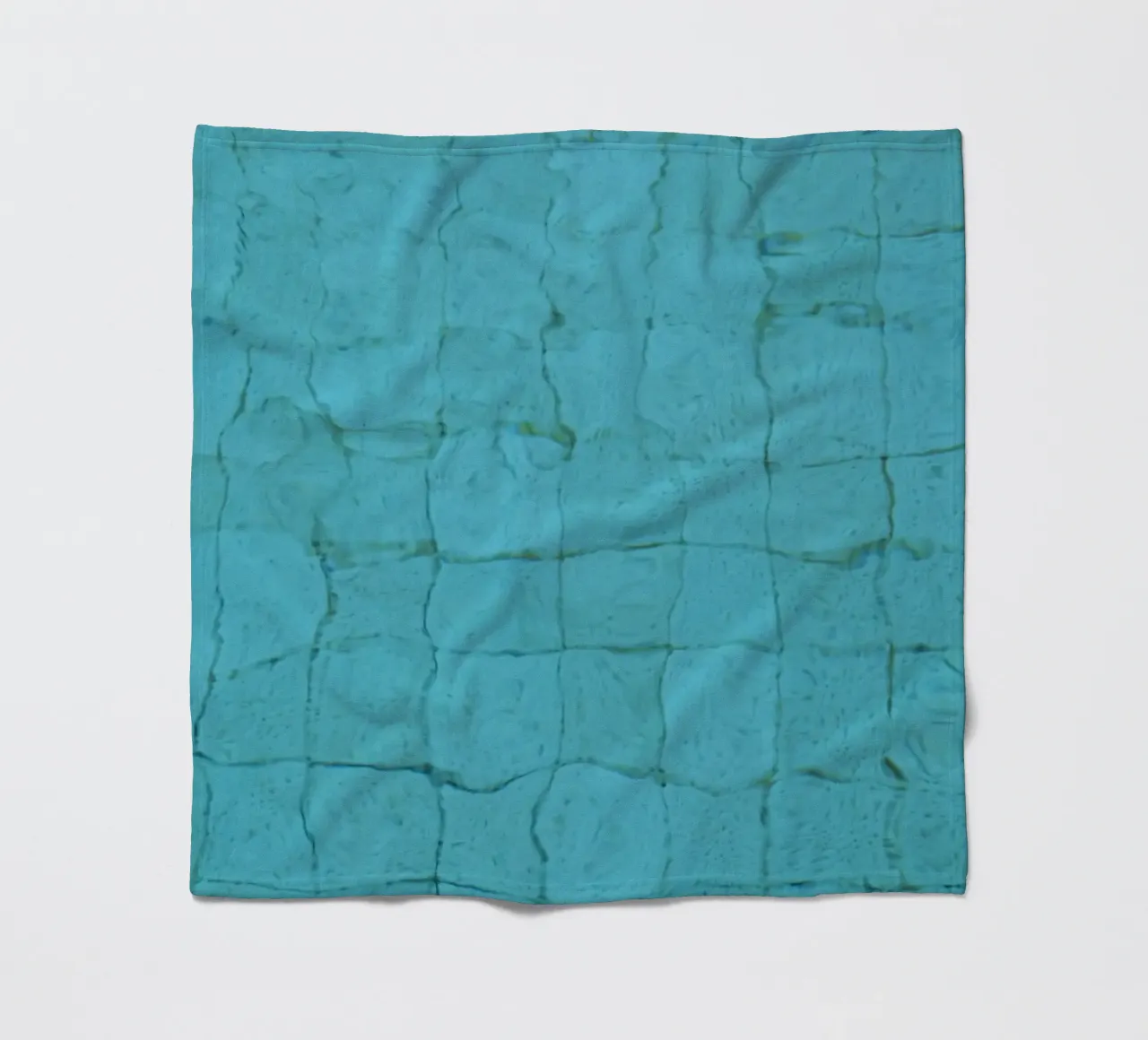 Increspature sulla superficie di una piscina coperta in pile da byrieneke