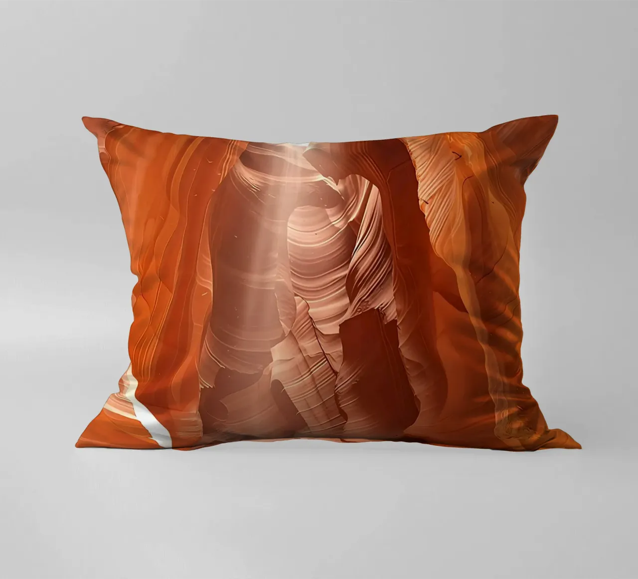 Strutture geometriche nell'Antelope Canyon in Arizona cuscino da DiveDuke