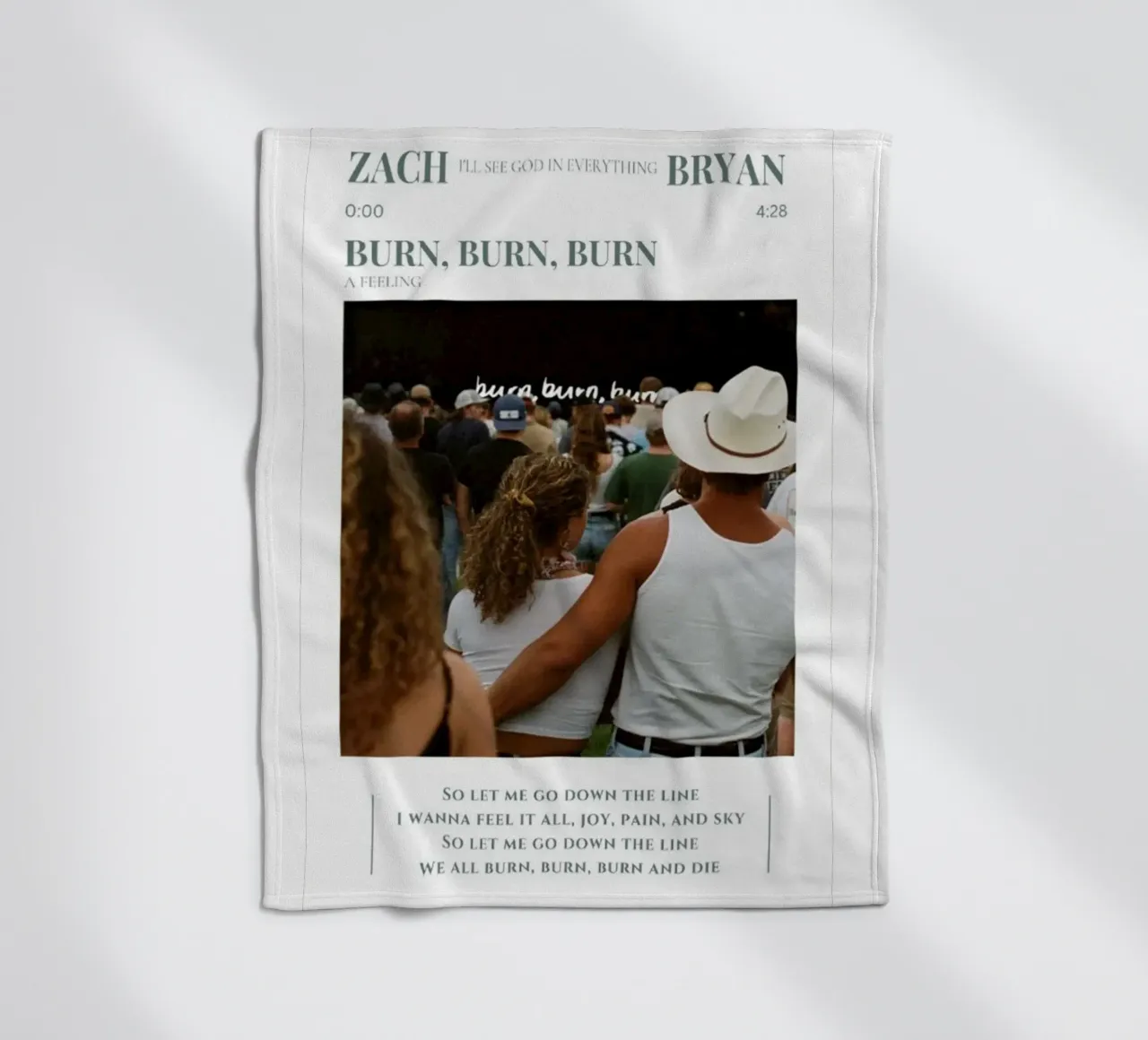 Zach Bryan coperta in pile da esoygeboys
