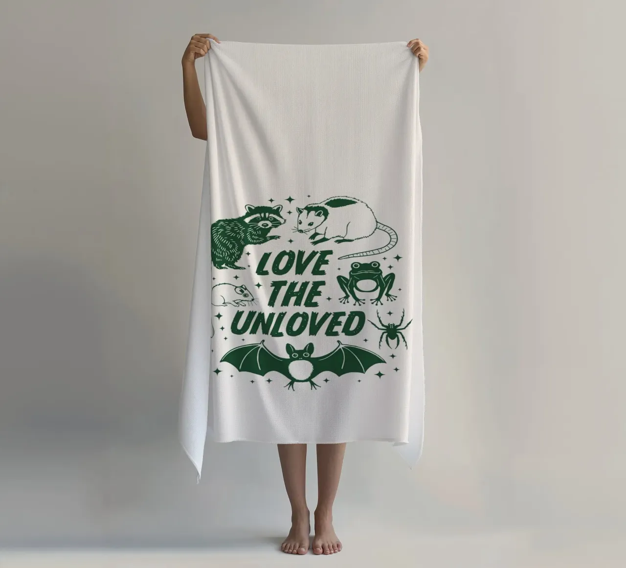 Amare chi non è amato telo mare da Eco Rebel Creative