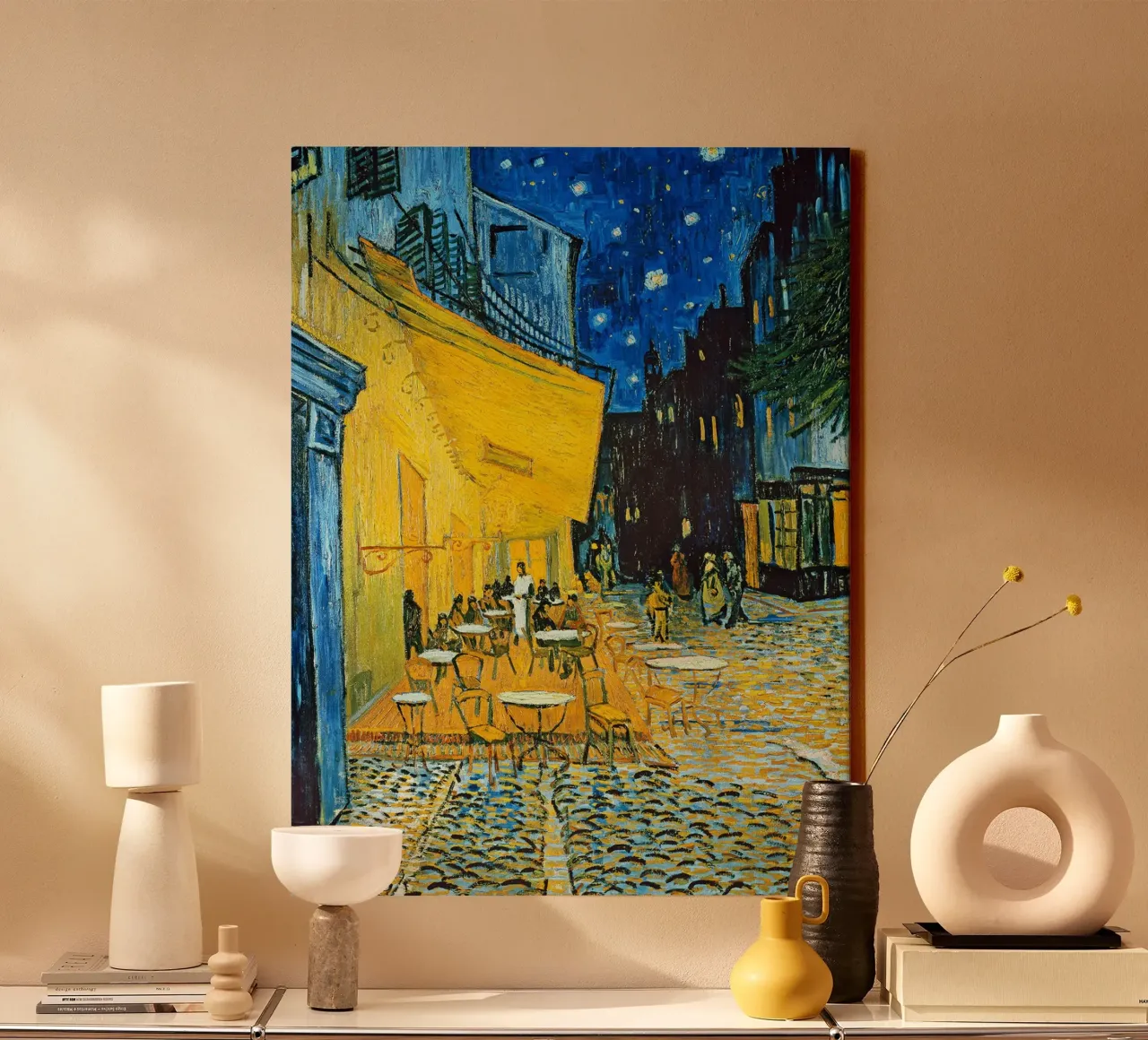Terrazza di un caffè di notte (Place du Forum) di Vincent van G tela da Roy Terrell