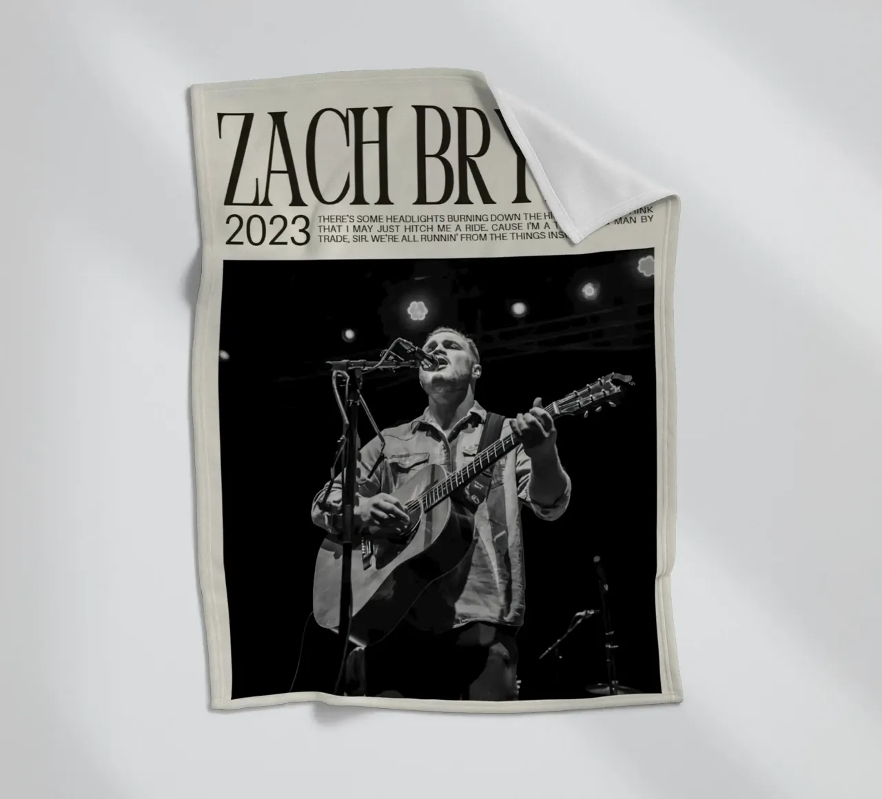 Zach Bryan coperta in pile da esoygeboys