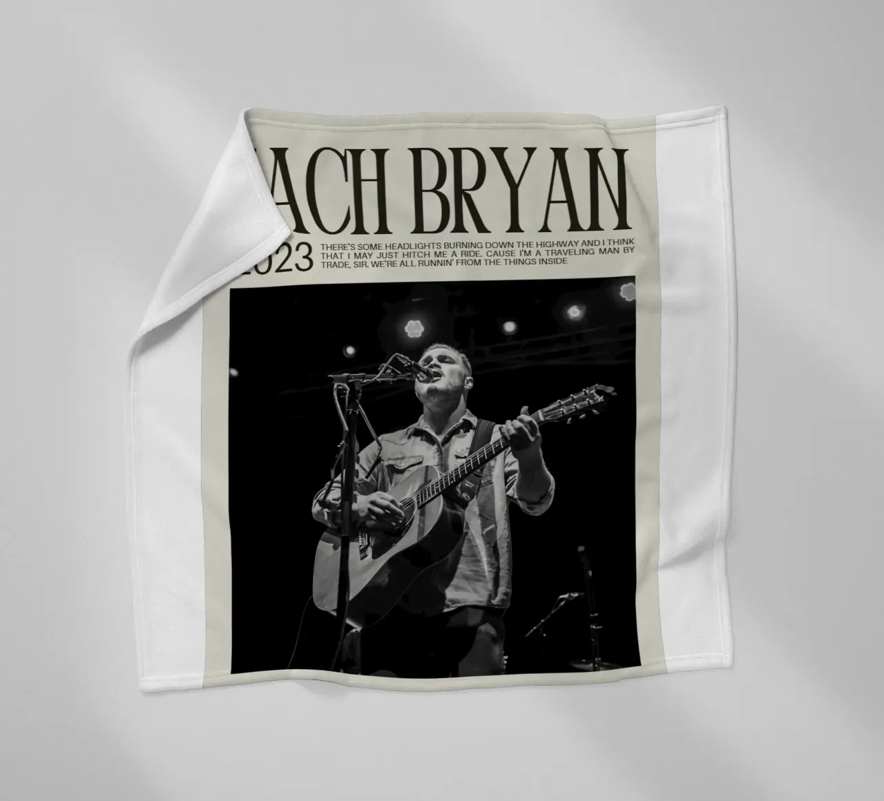 Zach Bryan coperta in pile da esoygeboys