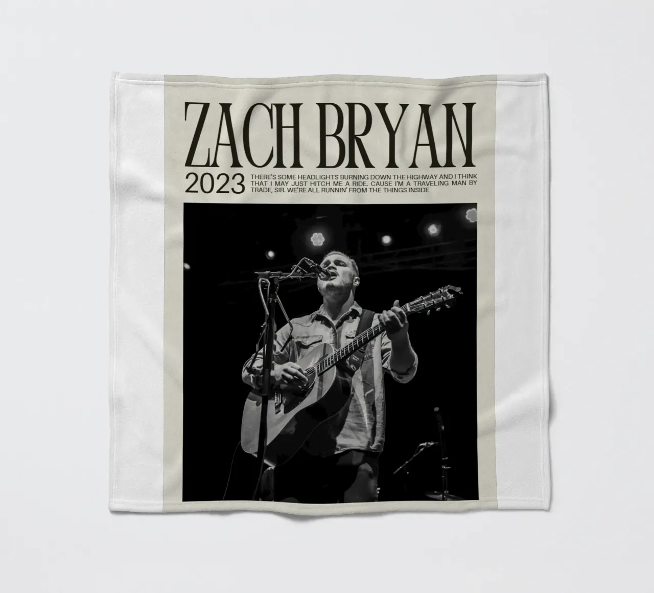 Zach Bryan coperta in pile da esoygeboys