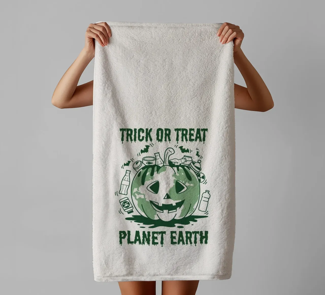 Süßes oder Saures - Planet Erde Handtuch von Eco Rebel Creative