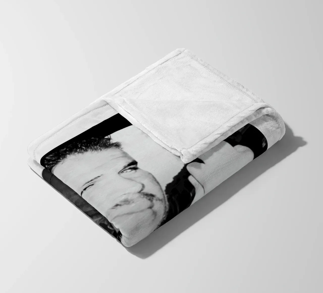 Zach Bryan coperta in pile da esoygeboys