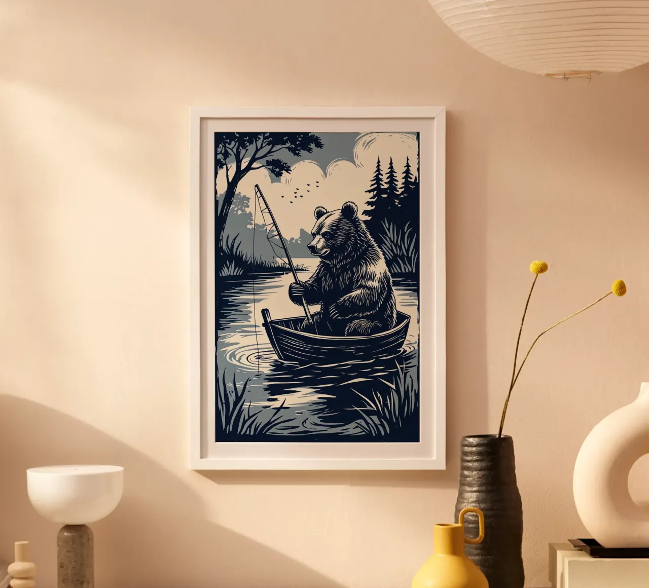 Bär beim Fischen in einem Boot Hahnemühle von DesignDoodle