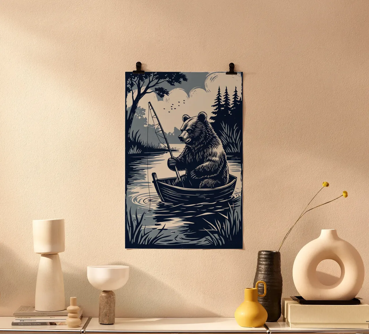 Bär beim Fischen in einem Boot Hahnemühle von DesignDoodle