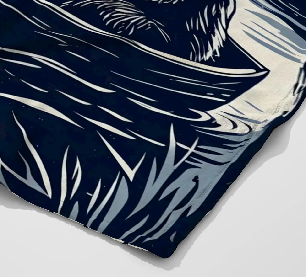 Orso che pesca in barca coperta in pile da DesignDoodle