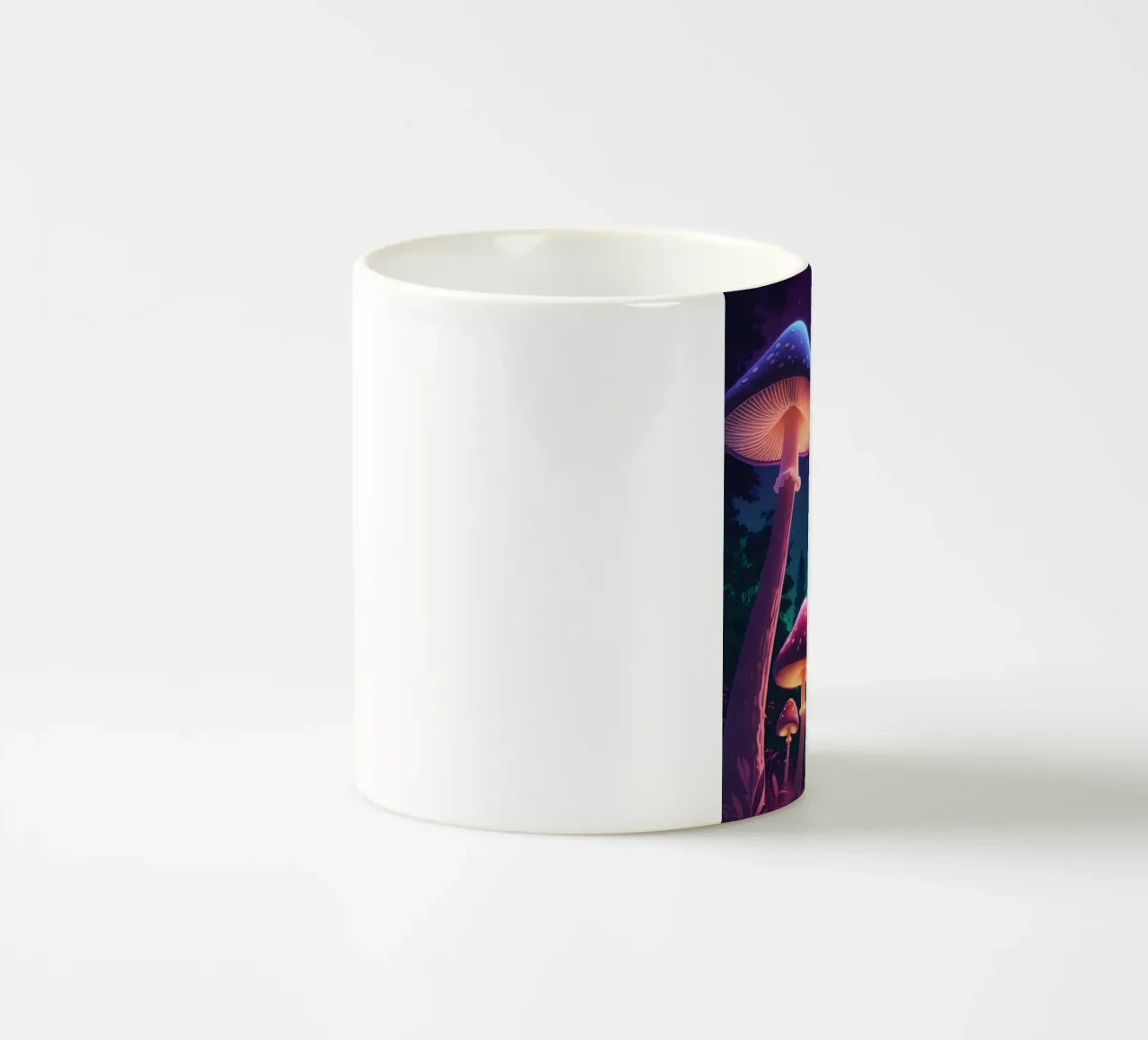 Funghi bioluminescenti e lucciole nella notte della foresta tazza in ceramica da DesignDoodle