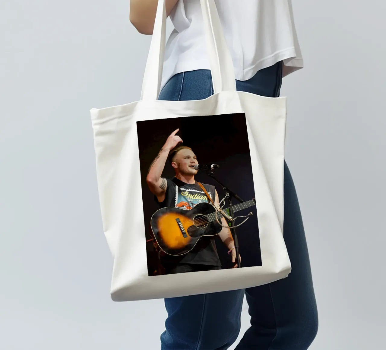 Zach Bryan borsa in juta da esoygeboys