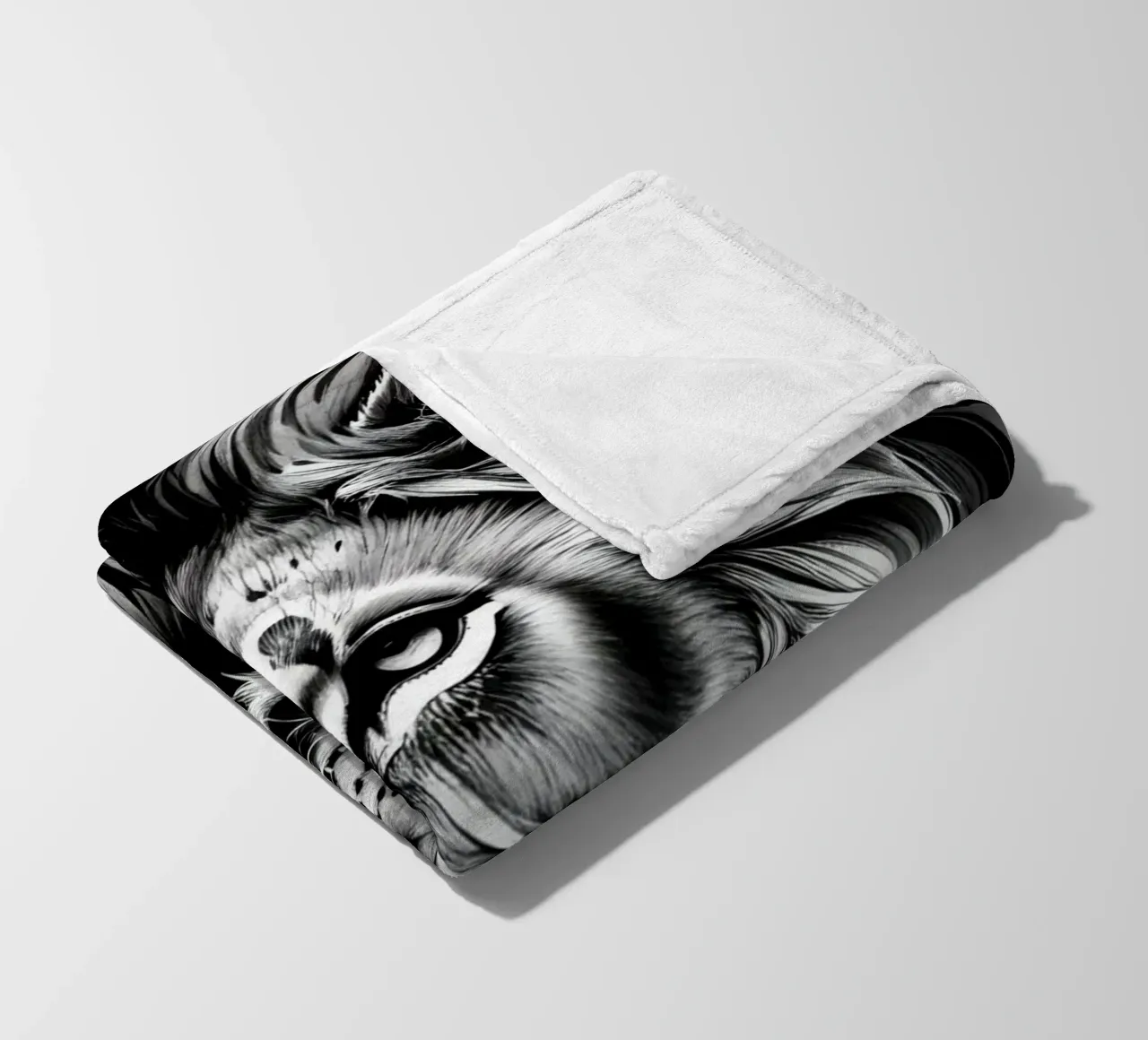 Ritratto di leone in bianco e nero coperta in pile da DesignDoodle