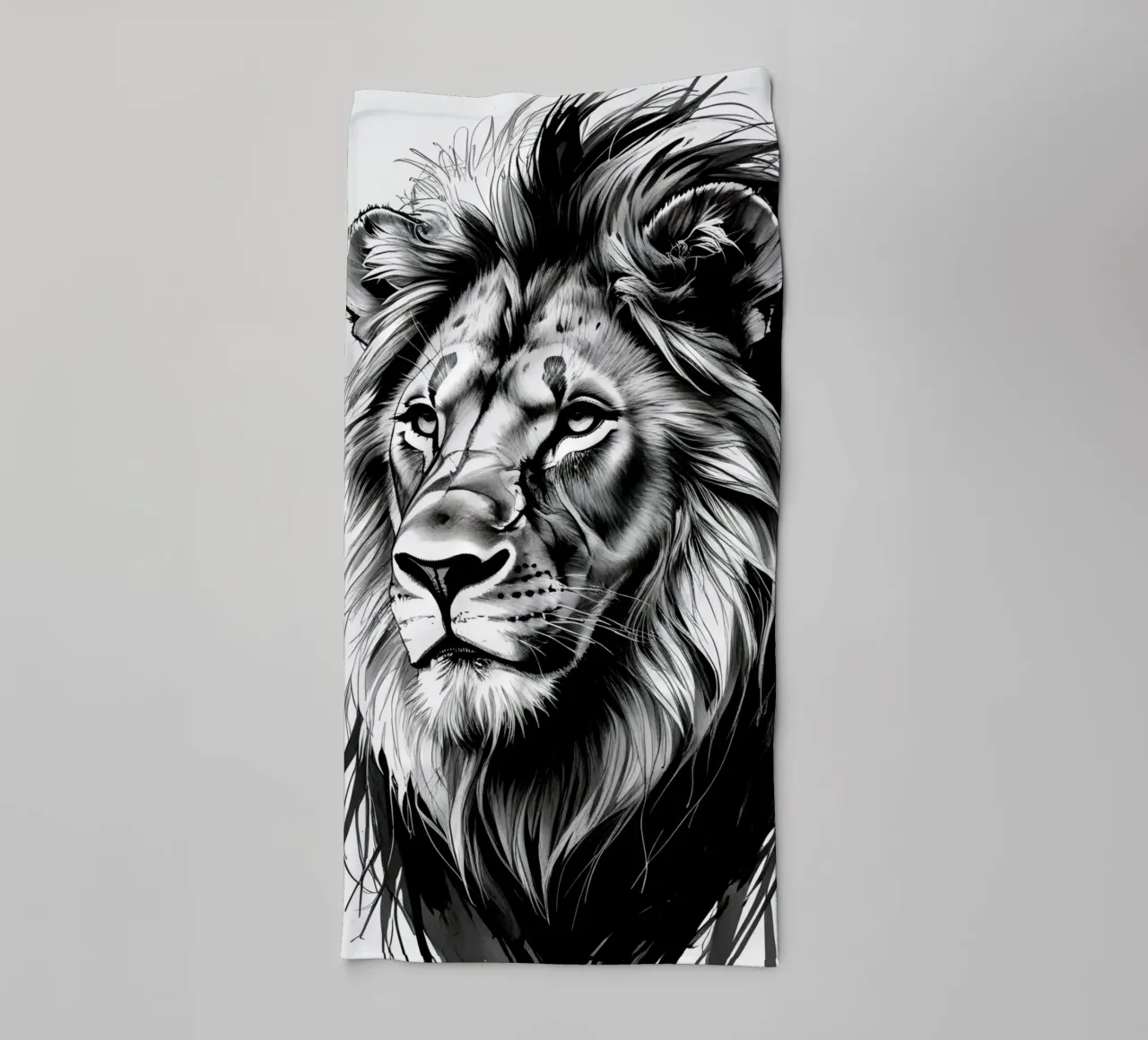Ritratto di leone in bianco e nero asciugamano da bagno da DesignDoodle