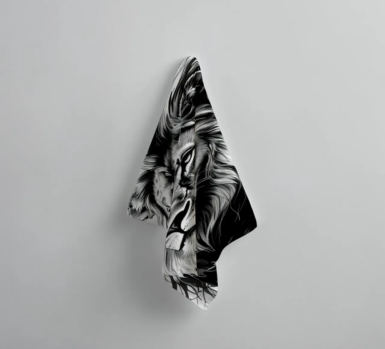 Ritratto di leone in bianco e nero asciugamano da bagno da DesignDoodle