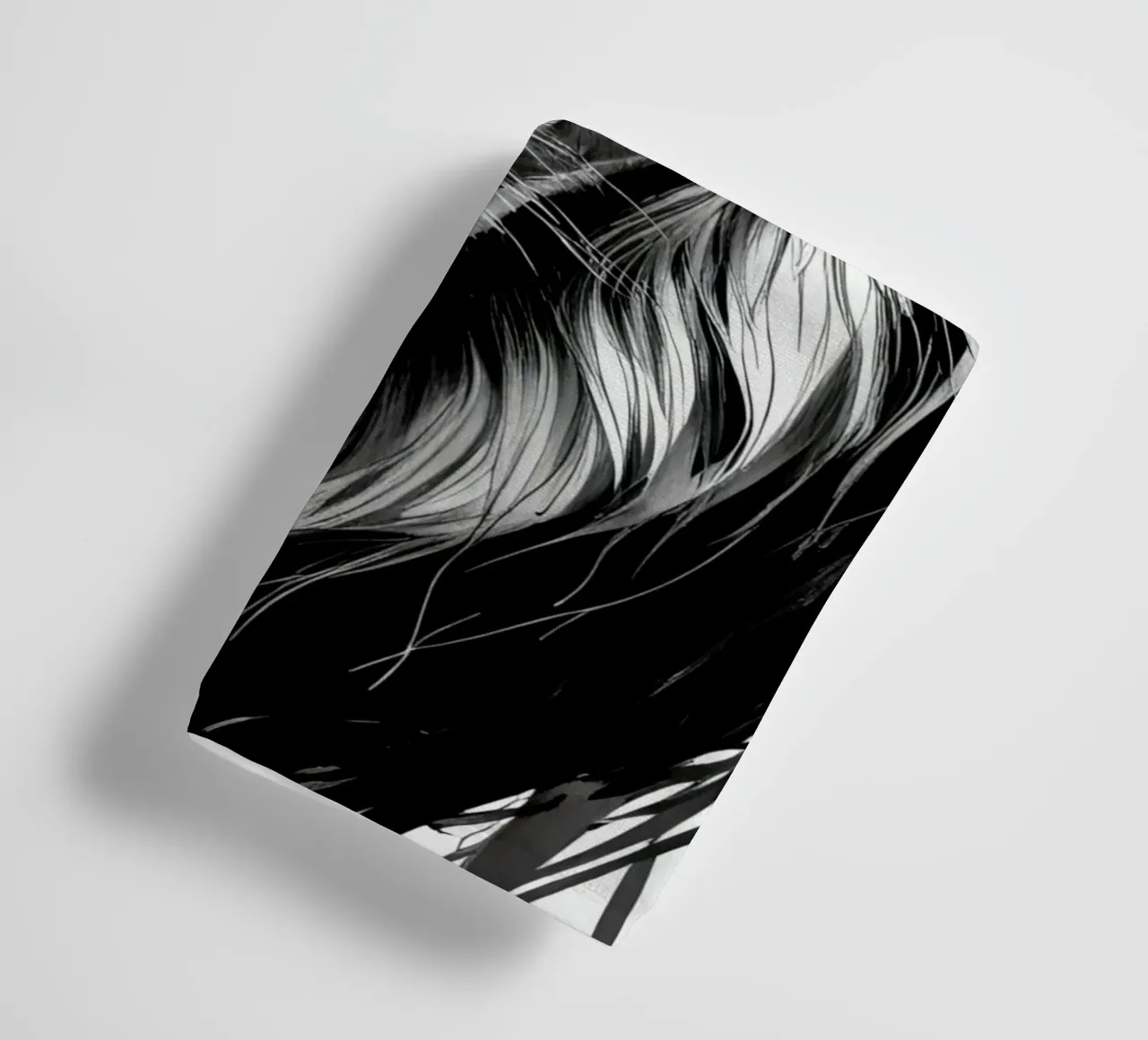 Ritratto di leone in bianco e nero asciugamano da bagno da DesignDoodle