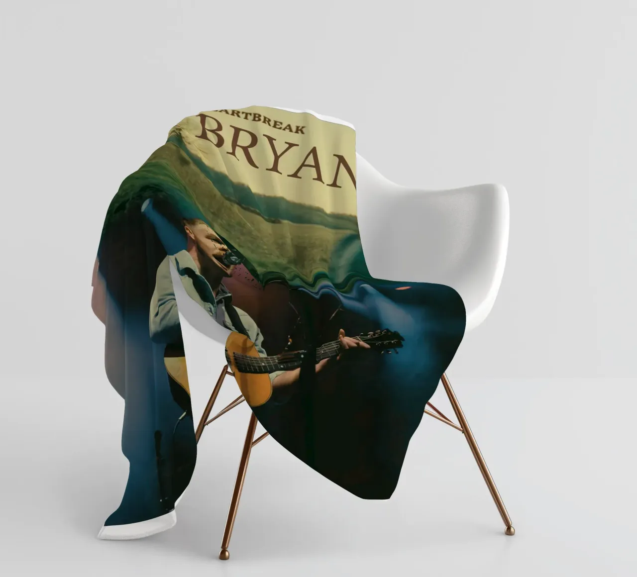 Zach Bryan coperta in pile da esoygeboys