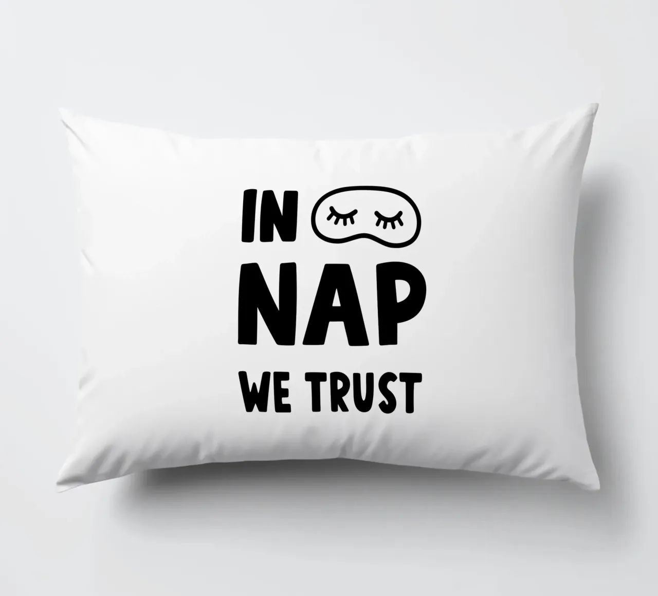 In Nap We Trust - Stampa artistica di Siesta Vibes in bianco e nero cuscino da Kathrin Woo Design