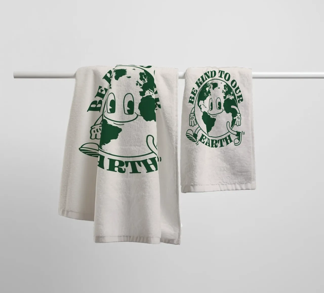 Siate gentili con la nostra Terra asciugamano da bagno da Eco Rebel Creative
