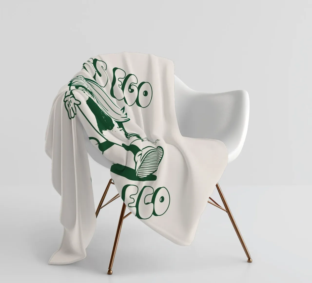 Meno Ego Più Eco coperta in pile da Eco Rebel Creative