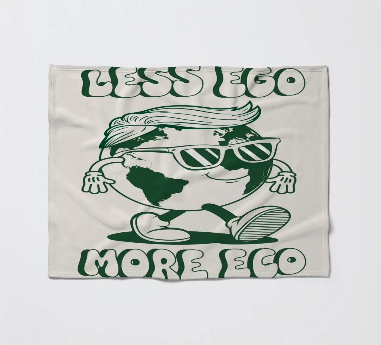 Meno Ego Più Eco coperta in pile da Eco Rebel Creative