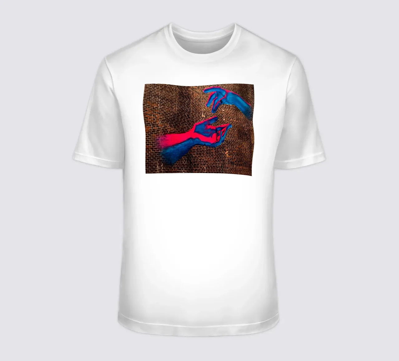 arte di strada, mani colorate a Manchaster (Inghilterra) t-shirt da atmospheric pictures