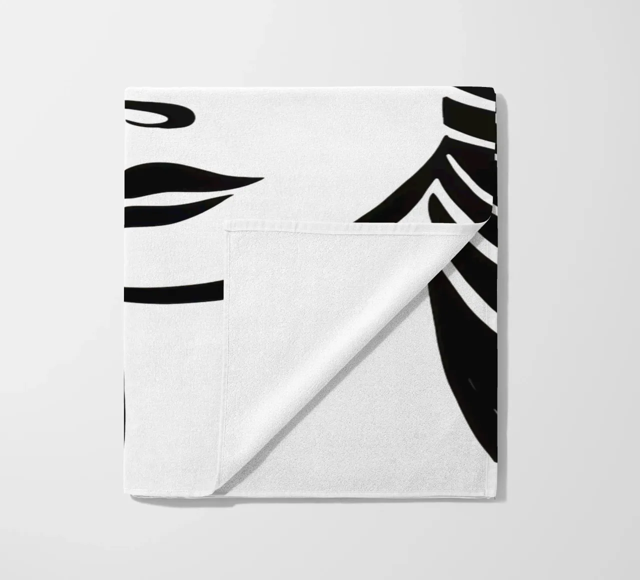 Ritratto minimalista di una donna sognante in bianco e nero telo mare da Autofocus