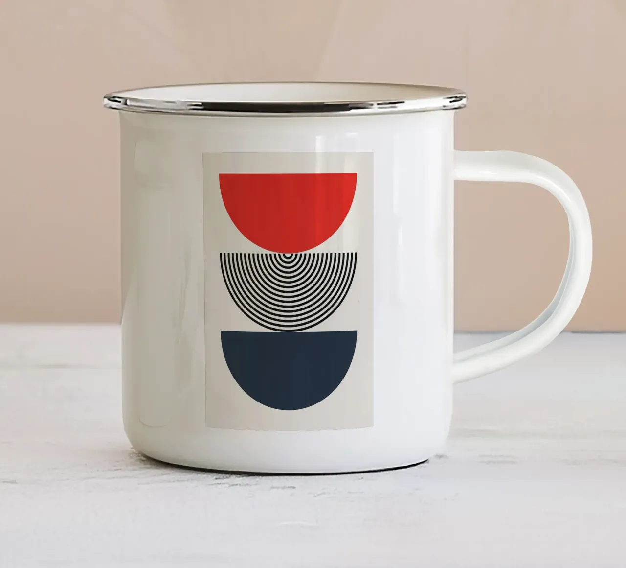 Minimalista tazza in smalto da Noah Bouchard