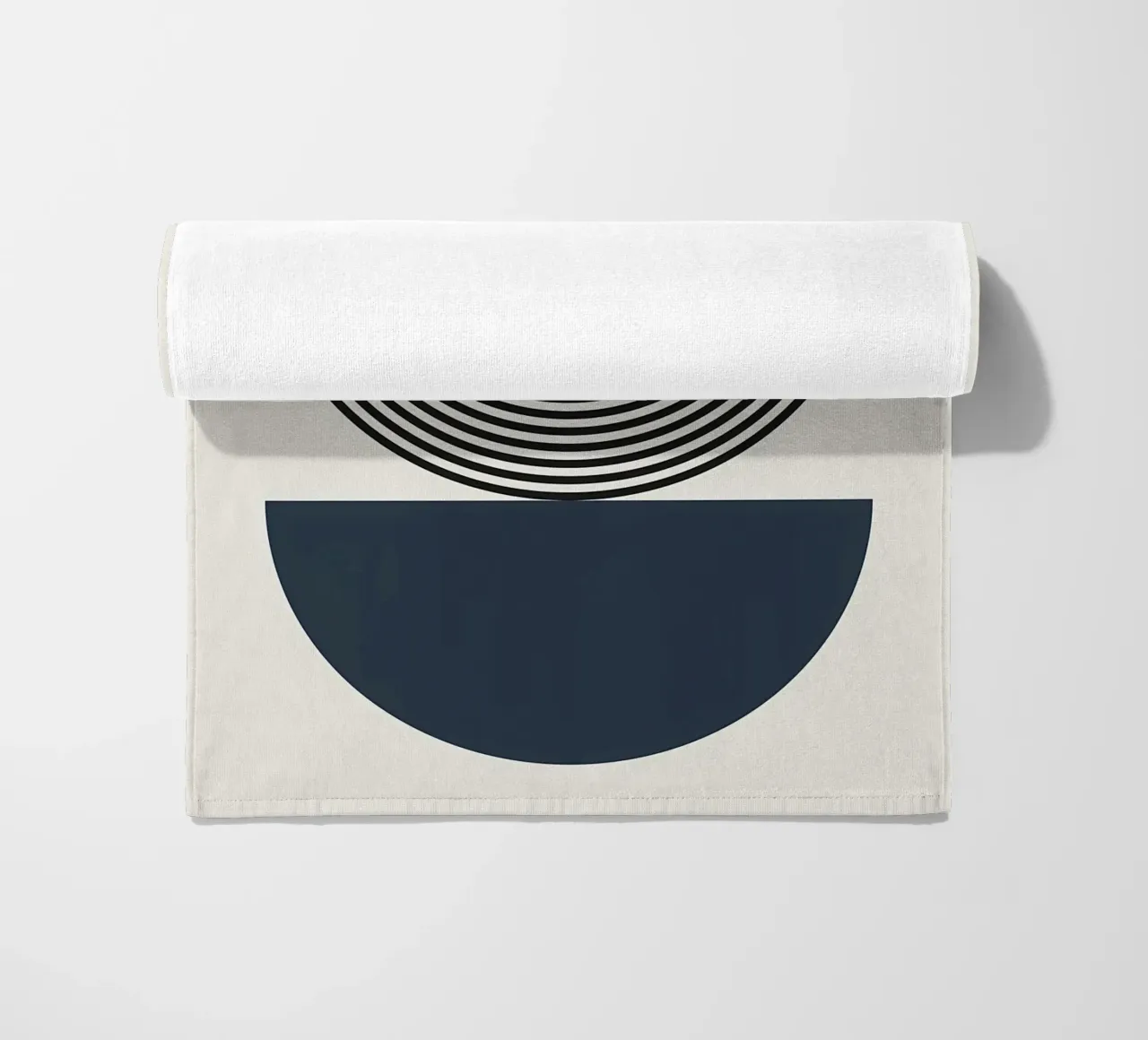 Minimalista telo mare da Noah Bouchard