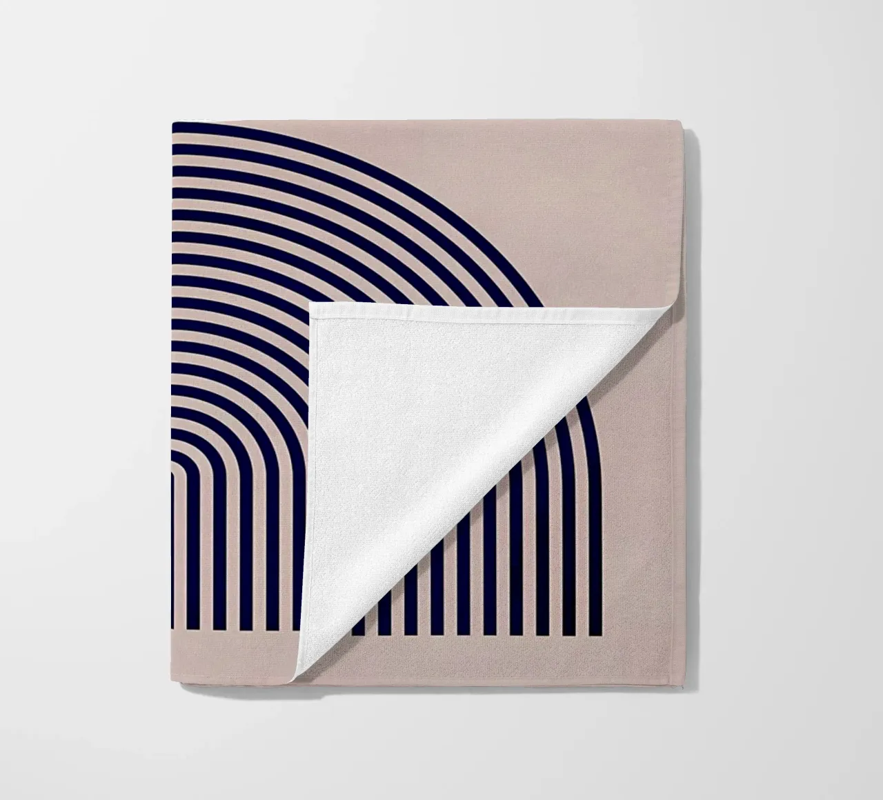 Minimalista telo mare da Noah Bouchard