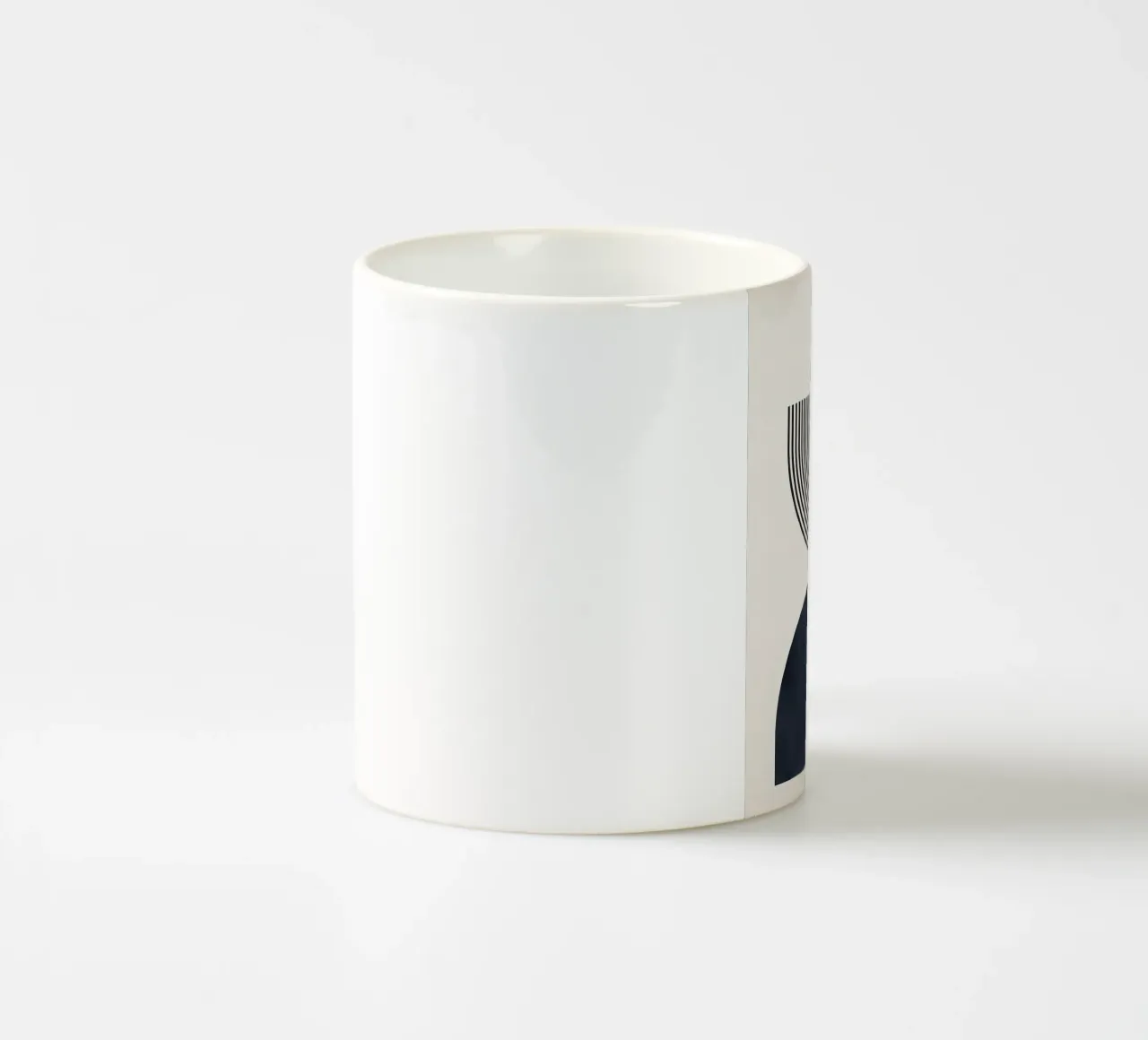 Minimalista tazza in ceramica da Noah Bouchard