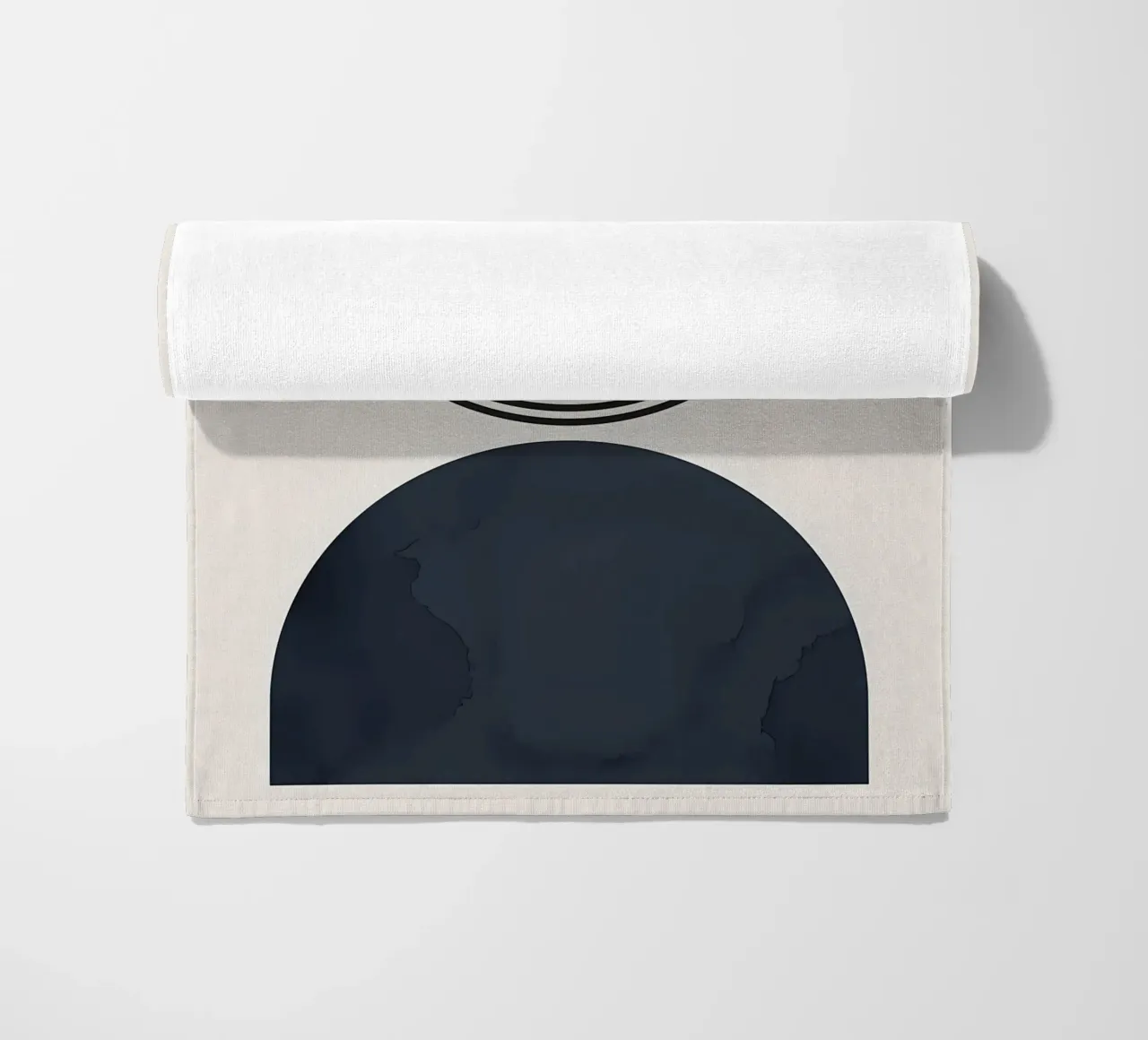 Minimalista telo mare da Noah Bouchard