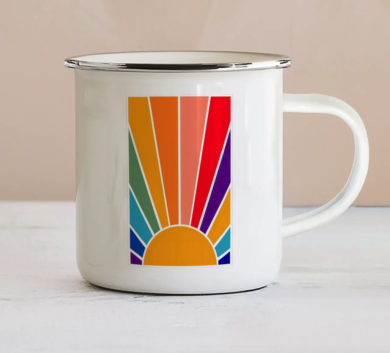 Minimalista tazza in smalto da Noah Bouchard