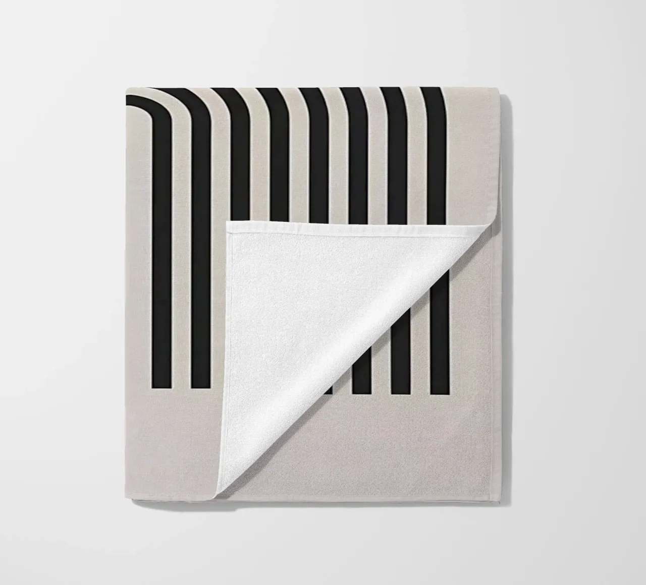 Minimalista telo mare da Noah Bouchard