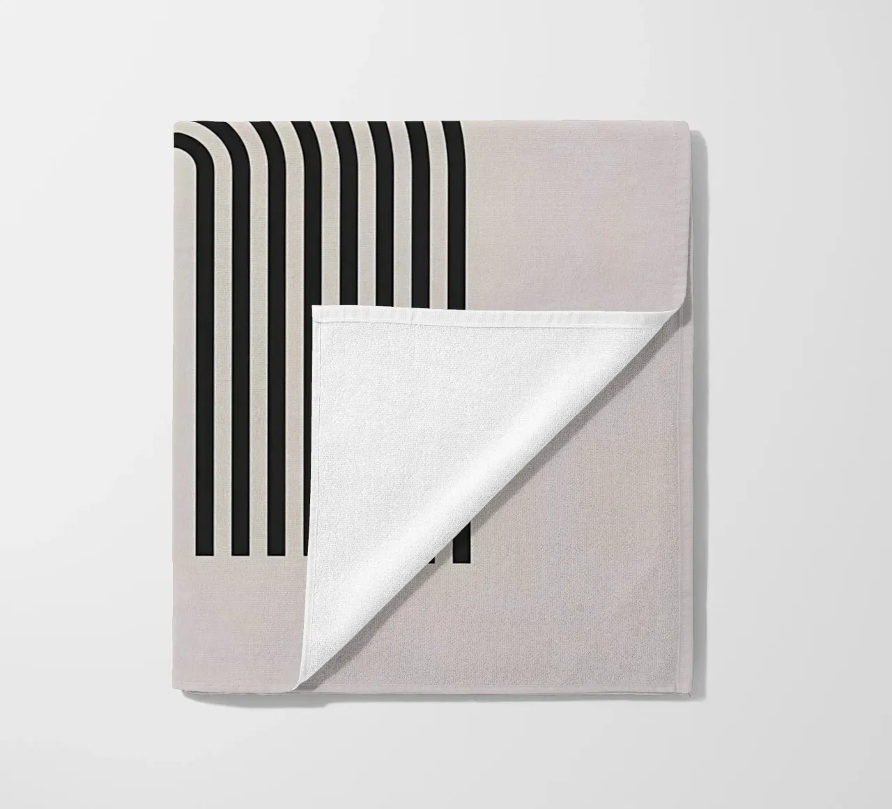 Minimalista telo mare da Noah Bouchard