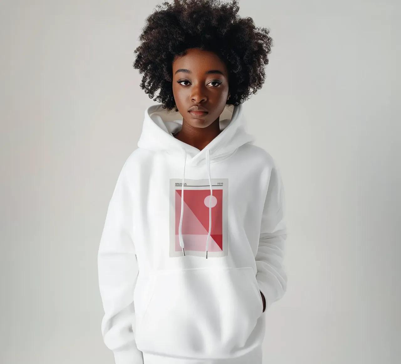 Minimalista felpa con cappuccio da Noah Bouchard