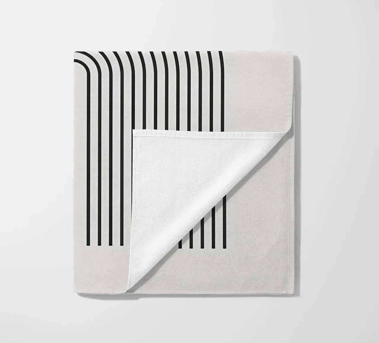 Minimalista telo mare da Noah Bouchard