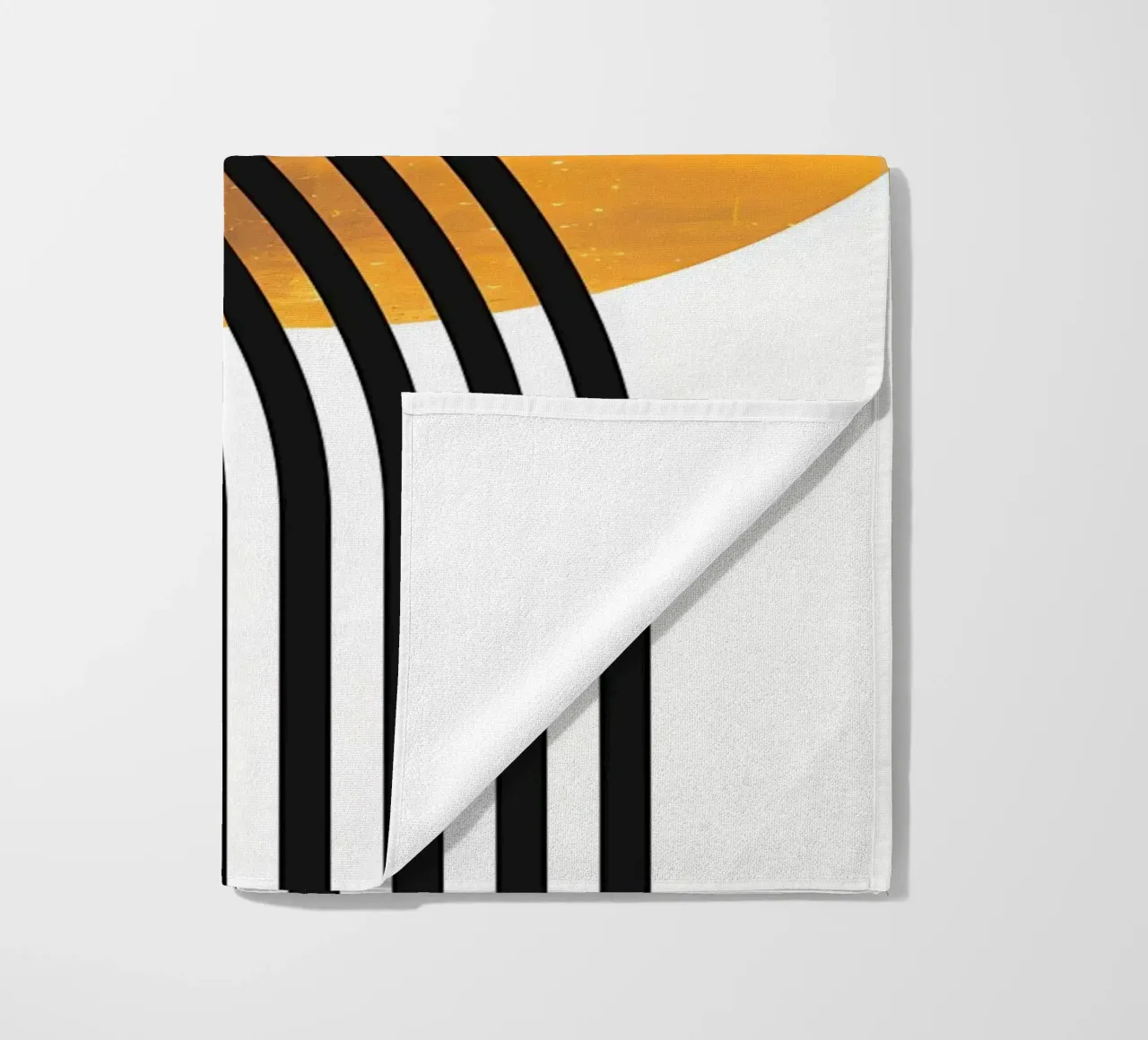 Minimalista telo mare da Noah Bouchard