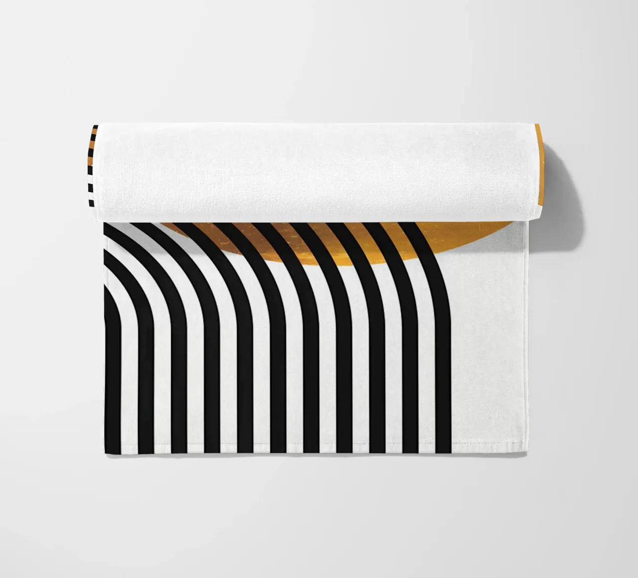 Minimalista telo mare da Noah Bouchard